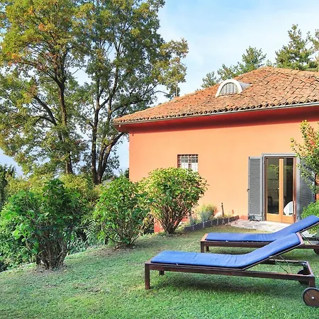 Sleeps 8 Wifi Villa